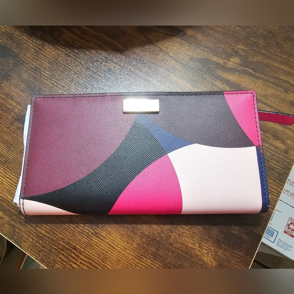 kate spade Pink Multi Geometric Wallet - Picture 3 of 8